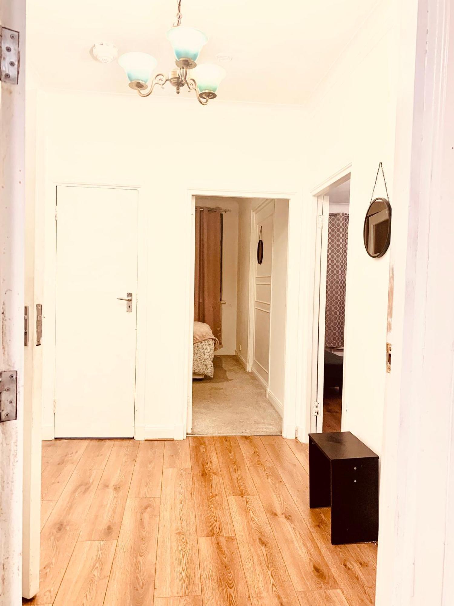 Cosy 2 Bedroom Apartment In Swiss Cottage. London Eksteriør bilde