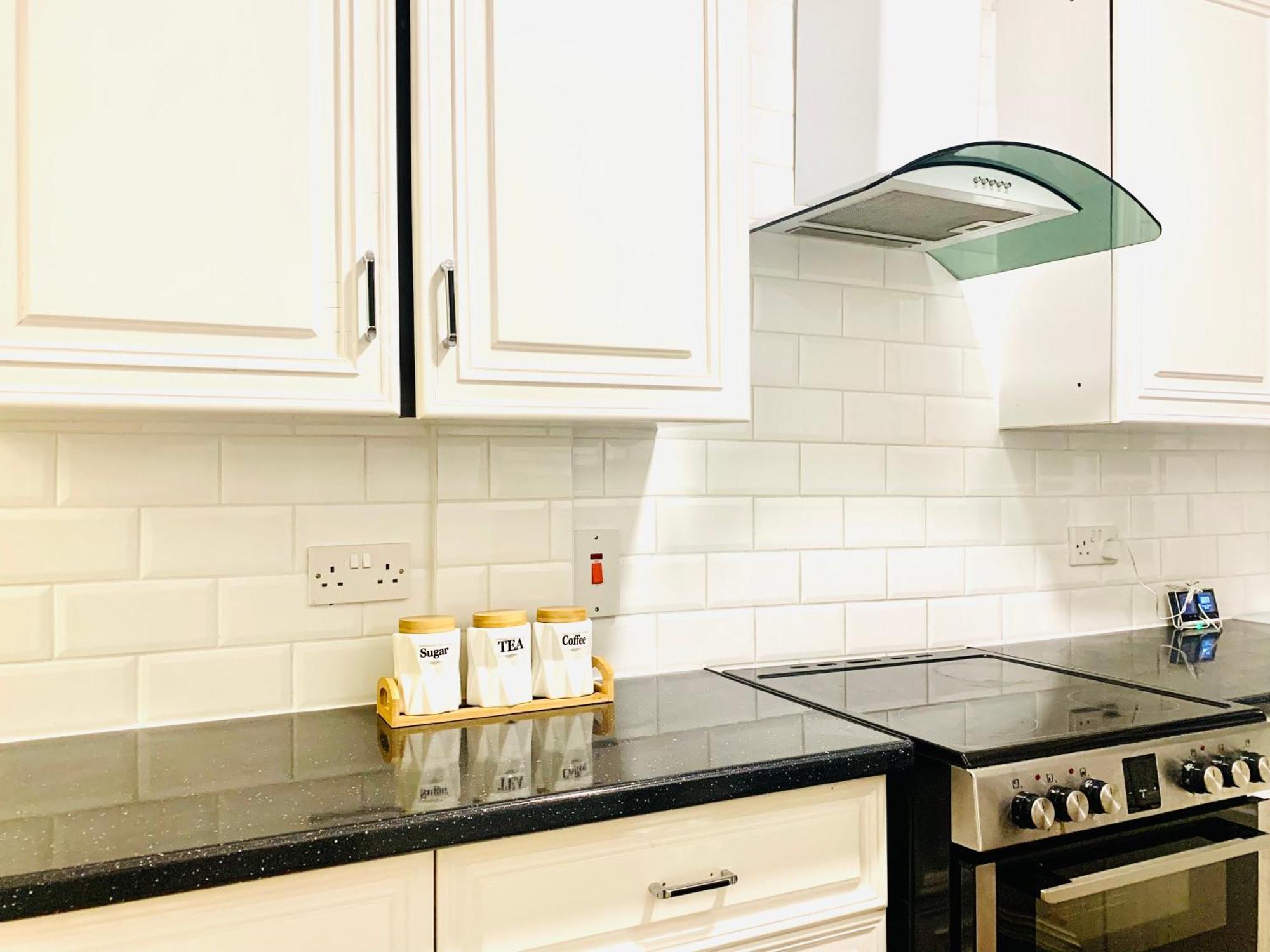 Cosy 2 Bedroom Apartment In Swiss Cottage. London Eksteriør bilde
