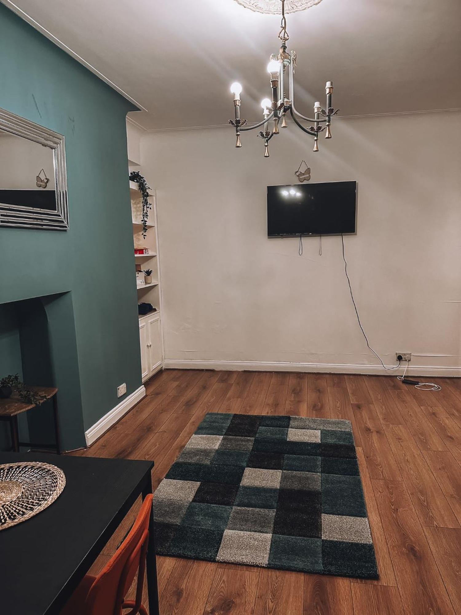 Cosy 2 Bedroom Apartment In Swiss Cottage. London Eksteriør bilde